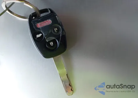 2010 Honda Pilot Touring z USA, uszkodzony, nr VIN 5FNYF4H95AB013759